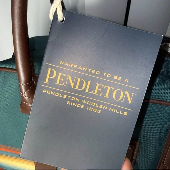 Pendleton Southwest Print Weekender Travel Bag Adjustable Strap Luggage NWT